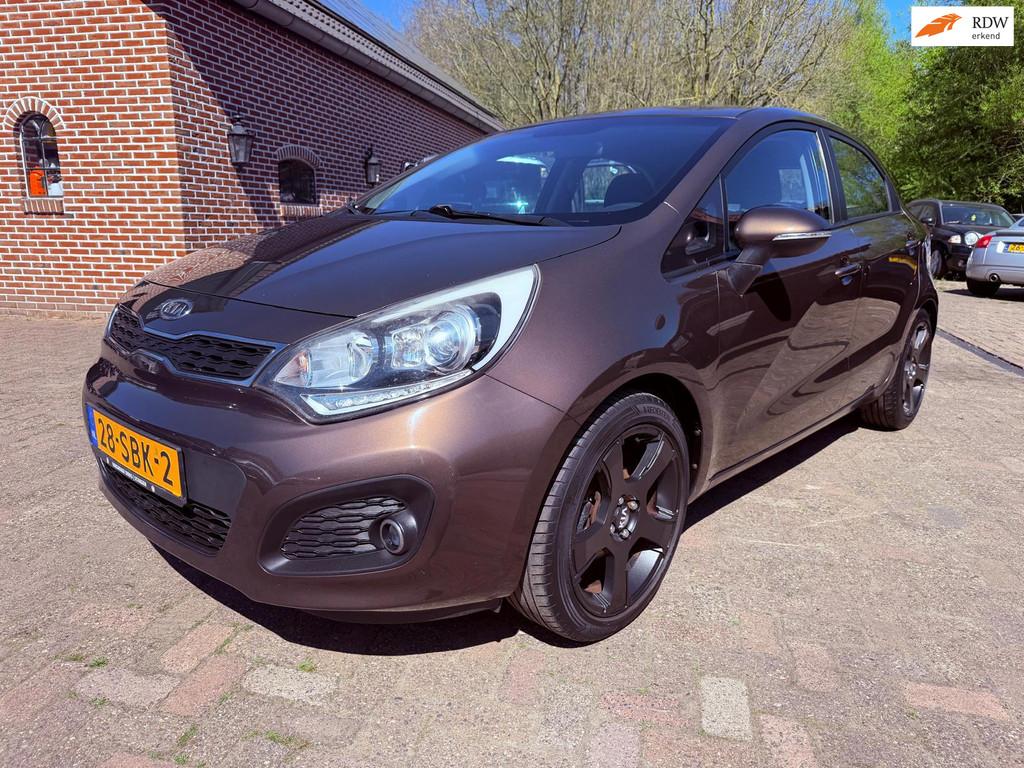 Kia Rio 1.2 CVVT Super Pack Nieuwe APK 21-04-2027, Gebruikt, 4 cilinders, Bruin, 49 €/maand