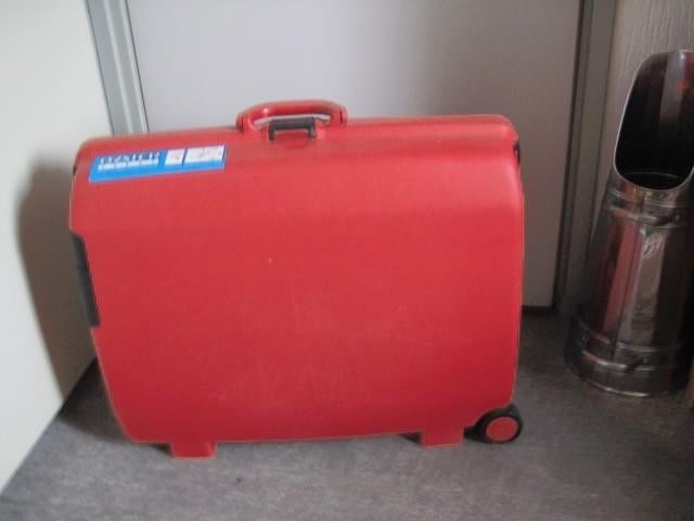 2 RODE SAMSONITE KOFFERS , ALS NIEUW cijferslot hard case, Sieraden, Tassen en Uiterlijk, Wieltjes, 50 tot 60 cm, Hard kunststof