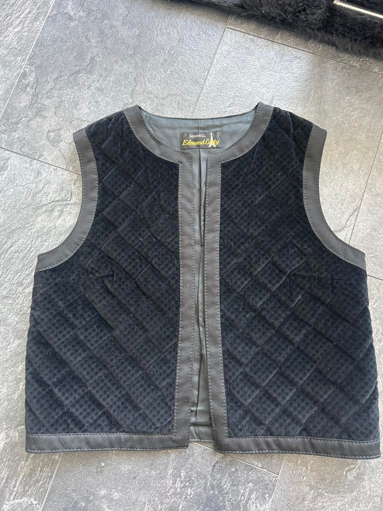 Zwart vest  Edmond Corty 40 fluweel gestept quilt, Kleding | Dames, Bodywarmers, Ophalen of Verzenden, Zo goed als nieuw, Maat 38/40 (M)