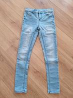 Nieuwe skinny fit spijkerbroek! Maat 146. Merk Hema, Broek, Jongen of Meisje, Nieuw, Ophalen of Verzenden