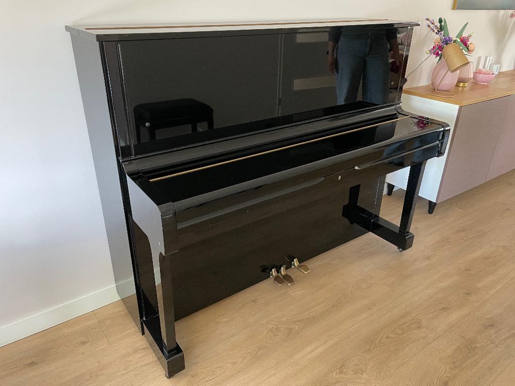 Yamaha U1 piano zwart, Muziek en Instrumenten, Piano's, Ophalen, Gebruikt, Zwart, Piano