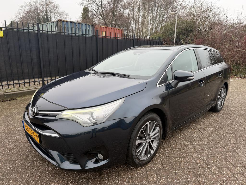 Toyota Avensis Touring Sports 1.8 VVT-i Dynamic Leer/Navi/Pa, 4 cilinders, Stoelverwarming, Zwart, Leder