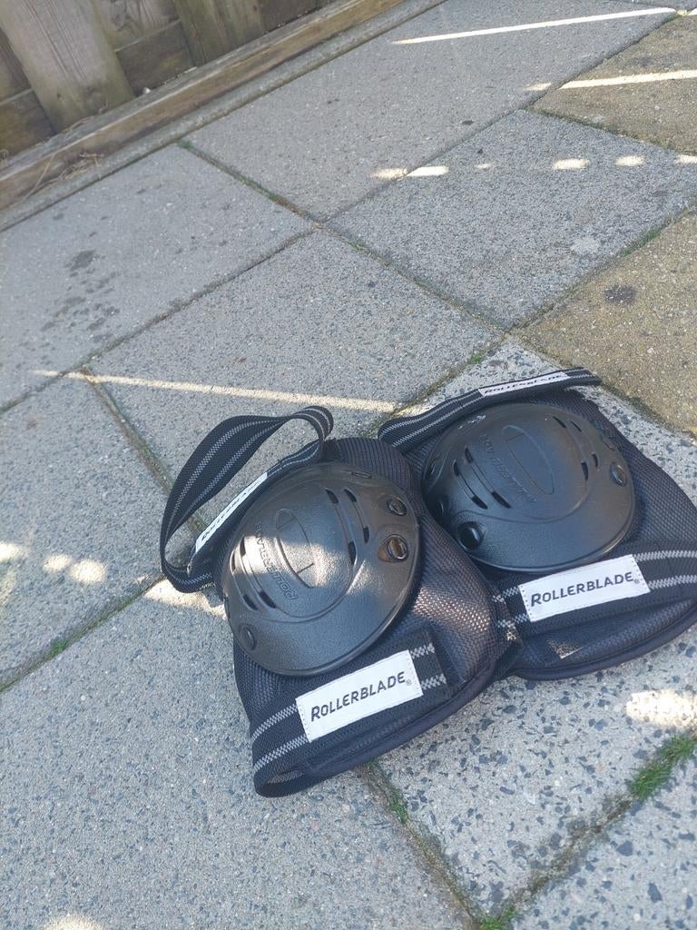 Rollerblade knie- en elleboogbeschermers, Ophalen