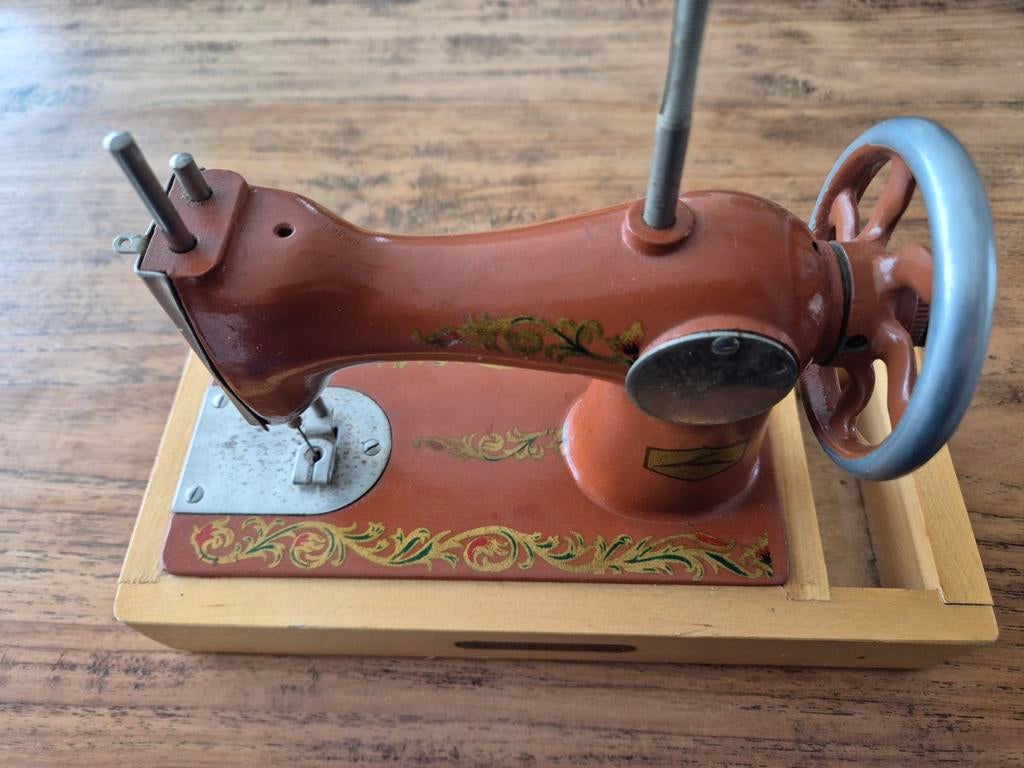 Vintage kindernaaimachine USSR jaren 60, Ophalen of Verzenden