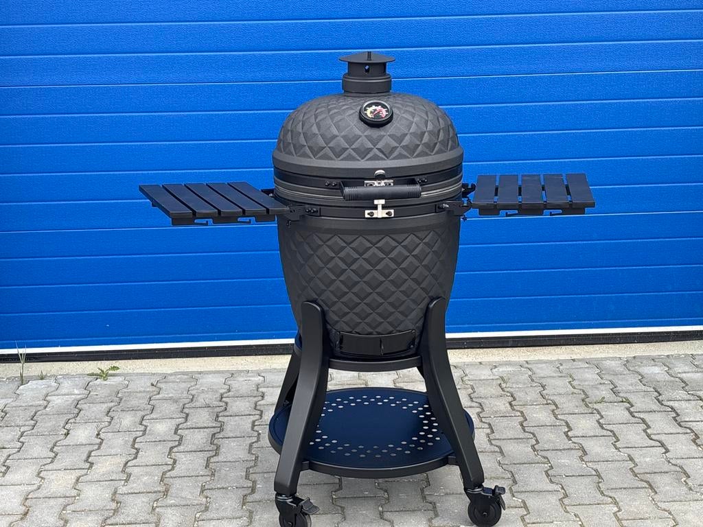 Brisketbbq kamado houtskool barbecue, BBQ kamado 22 inch, Tuin en Terras, Houtskoolbarbecues, Bedriuwswei 80 8501ZB Joure, Met accessoires