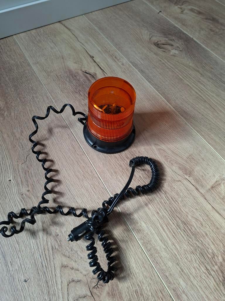 Oranje zwaailamp 12V met spiraalkabel en sigarettenplug, Ophalen of Verzenden, Gebruikt, Universele onderdelen