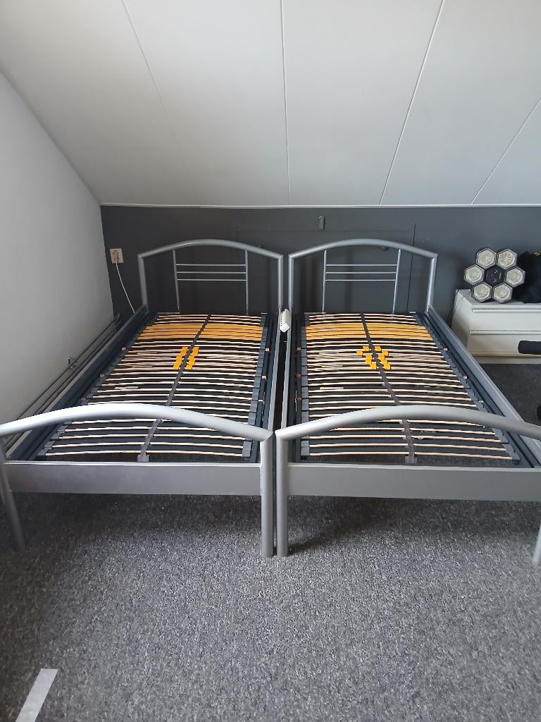 bed 90 bij 200 met electrische lattenbodem, Ophalen, Verstelbaar, 90 cm, Eenpersoons