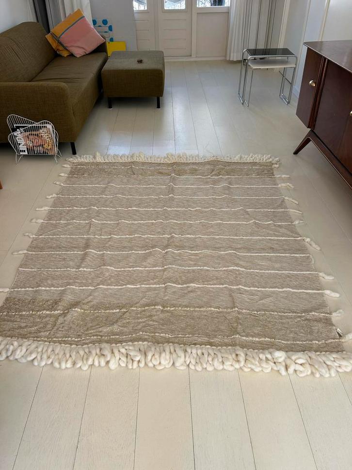 Beige Kleed/Plaid met Gouden Draad en Wollen Franjes, Huis en Inrichting, Woonaccessoires | Plaids en Woondekens, Nieuw, Ophalen