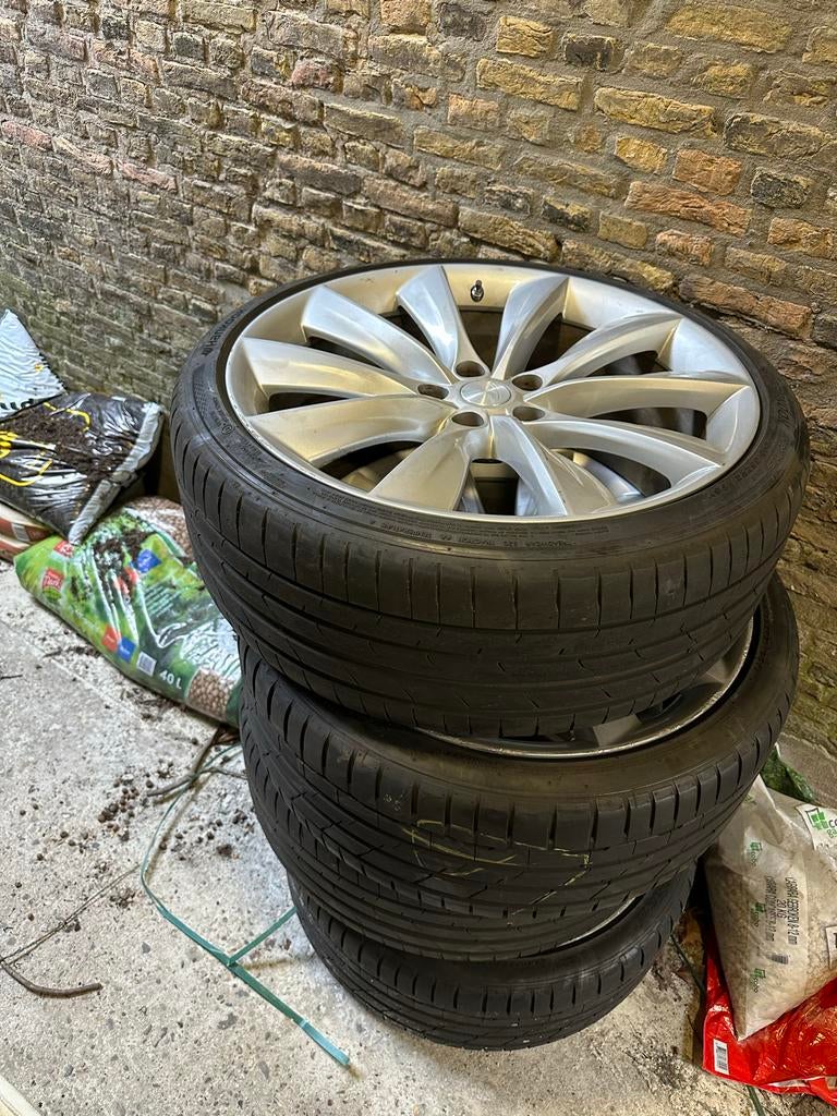 Tesla 21 inch lichtmetalen velgen met banden, Auto-onderdelen, Banden en Velgen, Ophalen, Gebruikt, 21 inch, Banden en Velgen