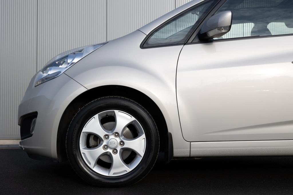 Kia Venga 1.6 | TREKHAAK | PANORAMADAK | NL AUTO | NAP, Auto's, Kia, Euro 5, 15 km/l, 4 cilinders, Leder en Stof