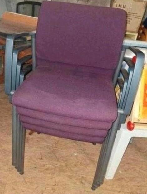 4 ahrend stapelstoelen, Ophalen, Gebruikt, Stof