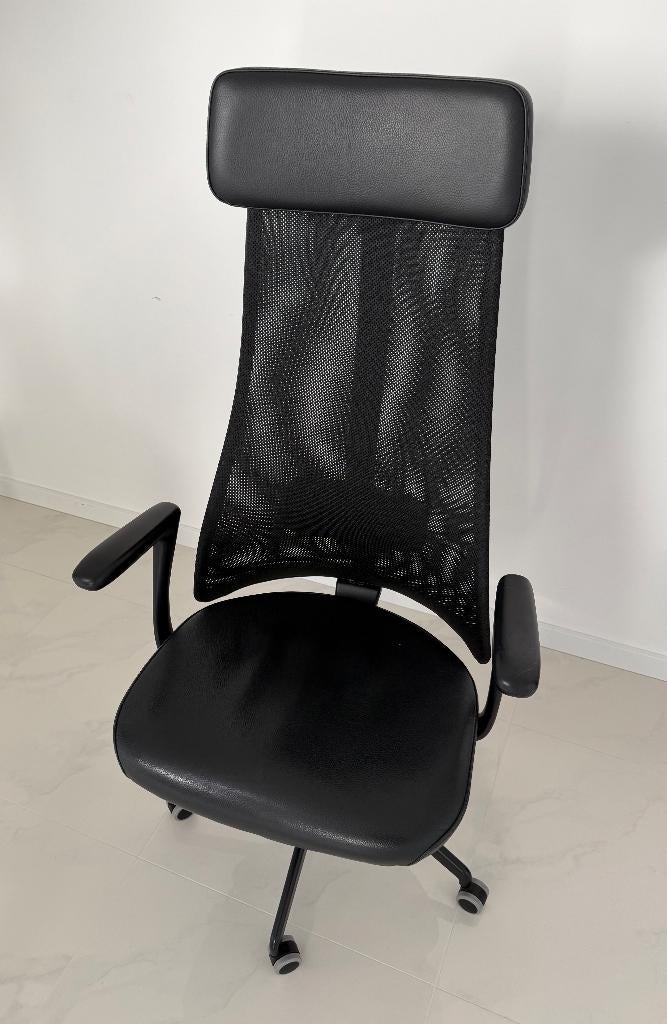 IKEA JÄRVFJÄLLET bureaustoel – zwart leer, Huis en Inrichting, Bureaustoelen, Ophalen of Verzenden, Zo goed als nieuw, Zwart, Bureaustoel