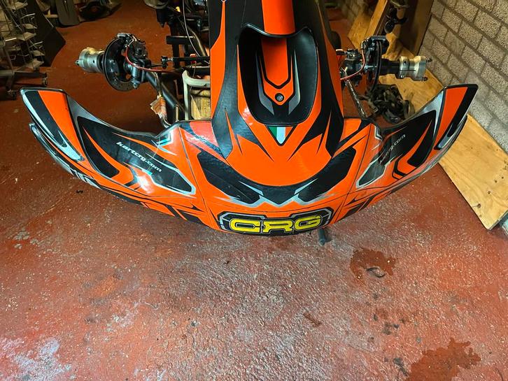 Gezocht: KG 508 frontbumper met CRG sticker, Sport en Fitness, Karting, Gebruikt, Onderdelen Kart, Ophalen of Verzenden