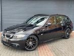 BMW 3-serie Touring 318i M Sport Edition Navi | Pdc | Cruise, Auto's, BMW, Euro 5, Zwart, 4 cilinders, Alcantara