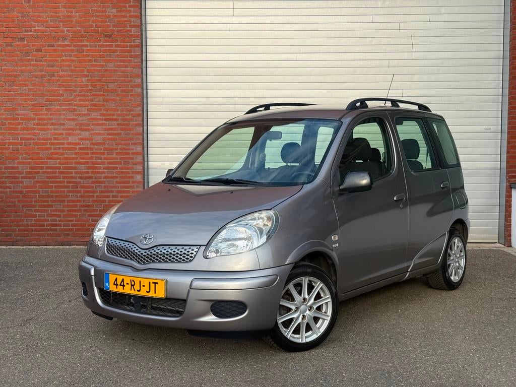 Toyota Yaris Verso 1.5 VVT-i Sol | AIRCO | NAP | NEW APK, 40 €/maand, Zwart, 4 cilinders, Yaris Verso