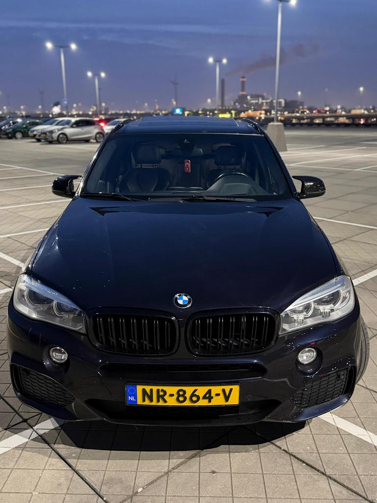 BMW X5 xDrive30d Aut M-Pakket Leer Navi Goed ond Zwart, X5, 2993 cc, Zwart, Bedrijf