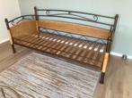 Bedbank 200x90 cm - Metaal en rotan, Huis en Inrichting, Ophalen, Gebruikt, 90 cm, Eenpersoons