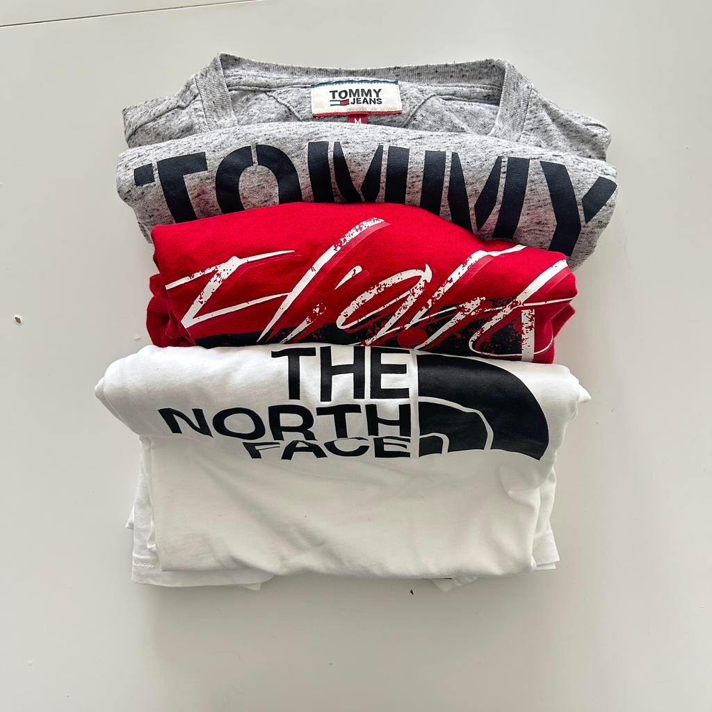 3x Merk T-Shirts S/M Tommy Jordan TNF – Moet Weg, Kleding | Heren, T-shirts, Ophalen of Verzenden, Zo goed als nieuw