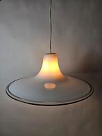 Italiaanse Hanglamp Wit Glas met Zwart Transparante Rand, Huis en Inrichting, Lampen | Hanglampen, Gebruikt, Italiaans, Modern, Design