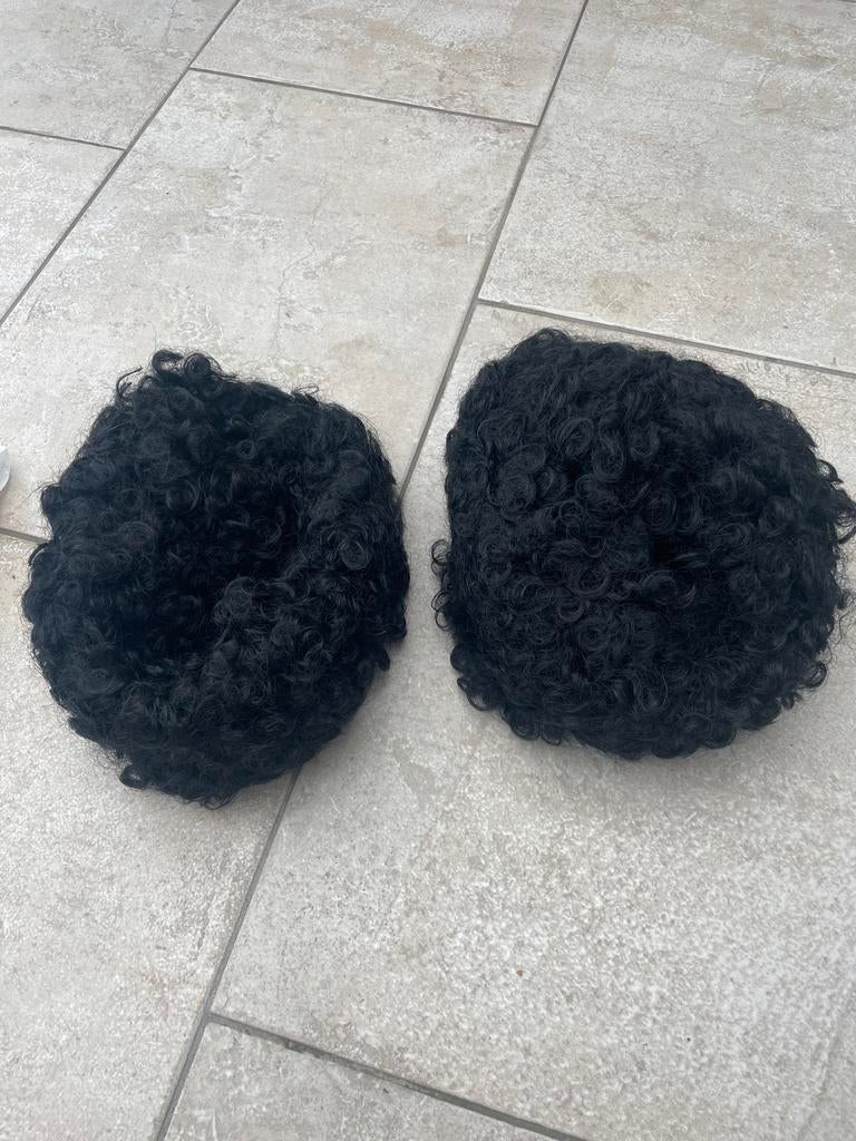 Zwarte Krullen Pruik (Pietenpruik), Ophalen of Verzenden, Zo goed als nieuw, Carnaval, Accessoires