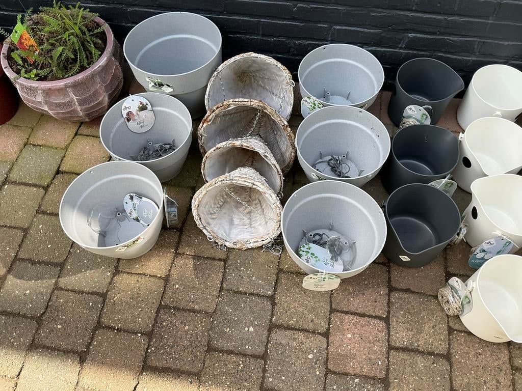 Elho bloempotten, 25 tot 40 cm, Kunststof, Rond, Nieuw