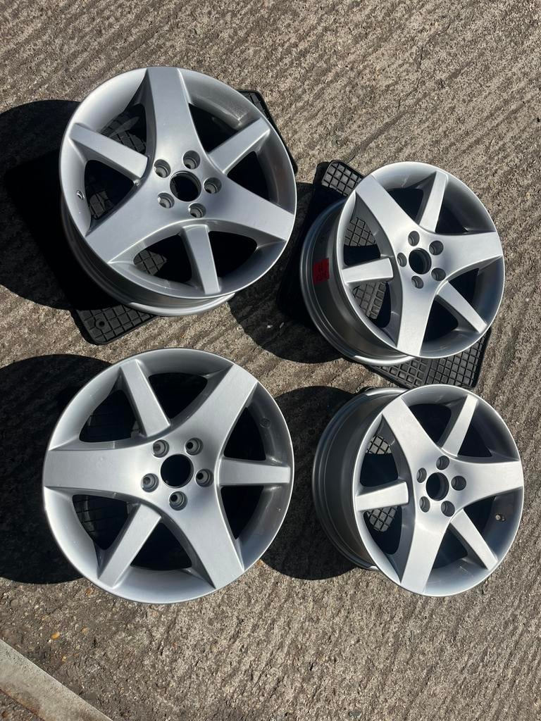 Meerdere sets 17 inch Saab wielen. Nieuw gecoat., Auto-onderdelen, Banden en Velgen, Ophalen, Banden en Velgen, Nieuw, 17 inch