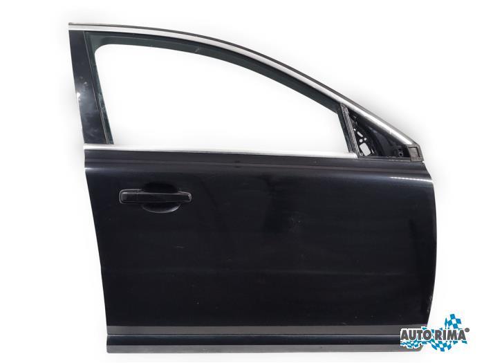 Portier 4Deurs rechts-voor van een Volvo V70 (452)