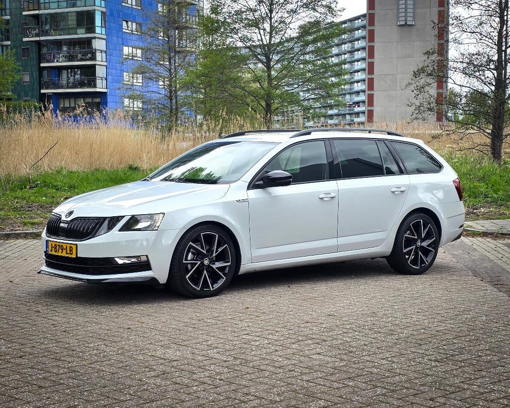 Skoda Octavia 1.5 TSI 150pk Sport Line DSG - Top Staat!, Auto's, Skoda, Stof, 1498 cc, 4 cilinders, 150 pk