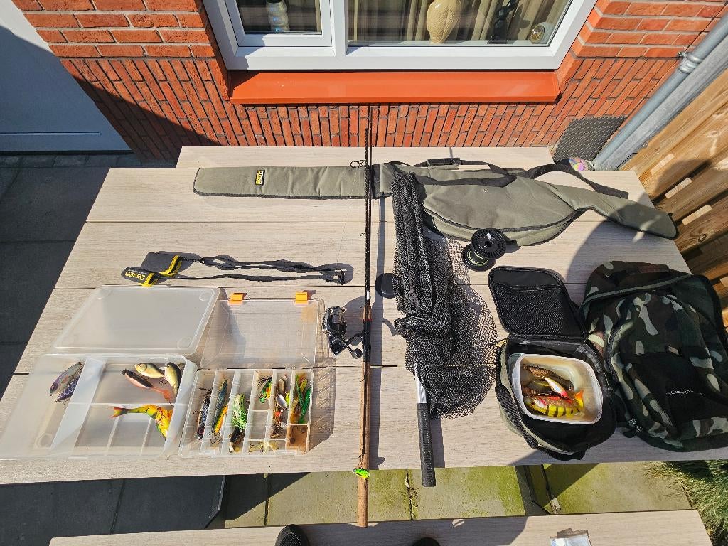 Vishengel en aas, Ophalen of Verzenden, Gebruikt, Werphengel