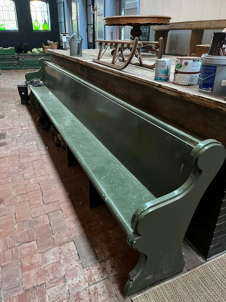 Groene vintage kerkbank 453cm., Huis en Inrichting, Ophalen, Gebruikt, Minder dan 75 cm, 300 cm of meer
