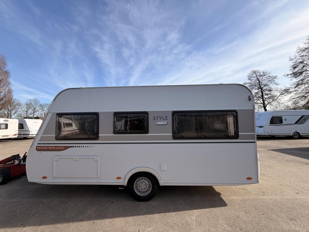 LMC Style 410 D Mover + Luifel + Fietsendrager + Voortent, Tot en met 2, Schokbreker, Bedrijf, Treinzit