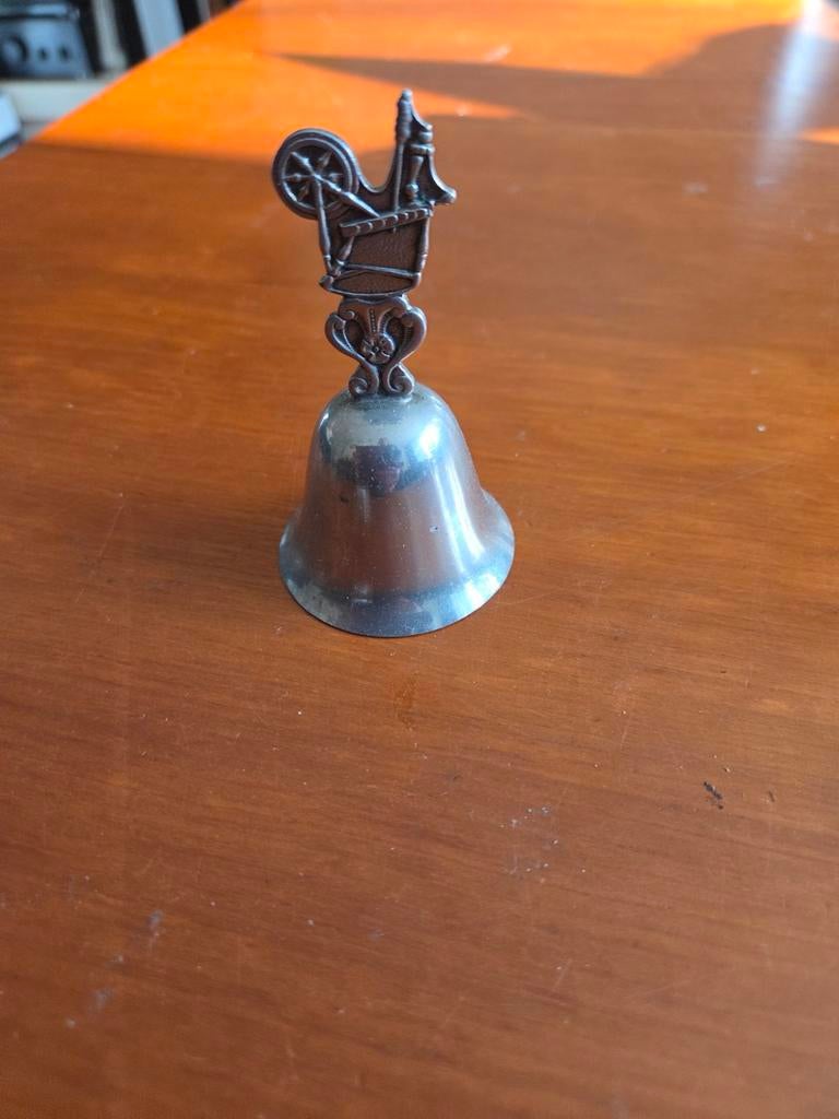 Vintage Walra-Waale bel met spinnewiel, Antiek en Kunst, Antiek | Overige Antiek, Ophalen of Verzenden