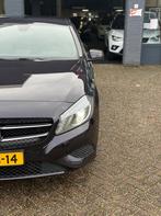 Mercedes-Benz A-klasse 180 CDI 4U3 AMG|Navi|Xenon|Leer|Pdc|, Auto's, Voorwielaandrijving, Euro 5, 28 km/l, Gebruikt