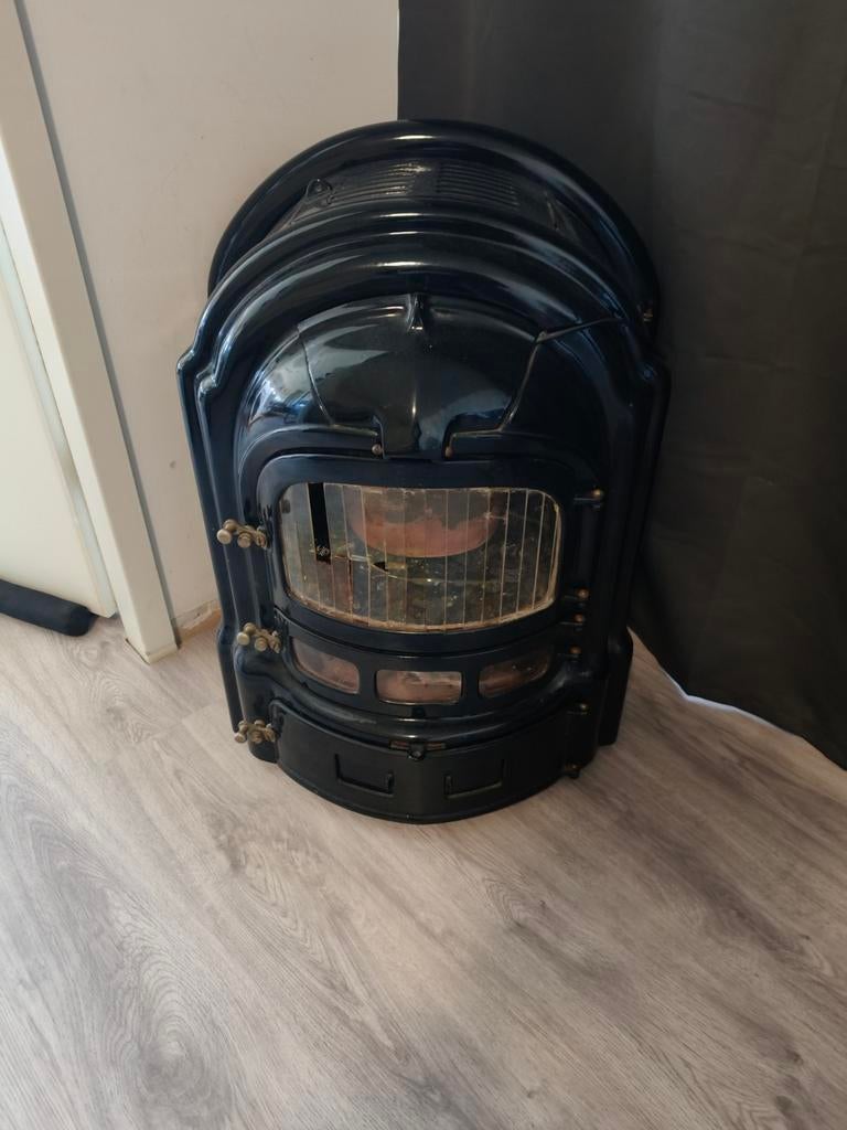 Antieke kolenkachel met kolenkit en accessoires, Gebruikt, Overige brandstoffen, Ophalen of Verzenden, Vrijstaand