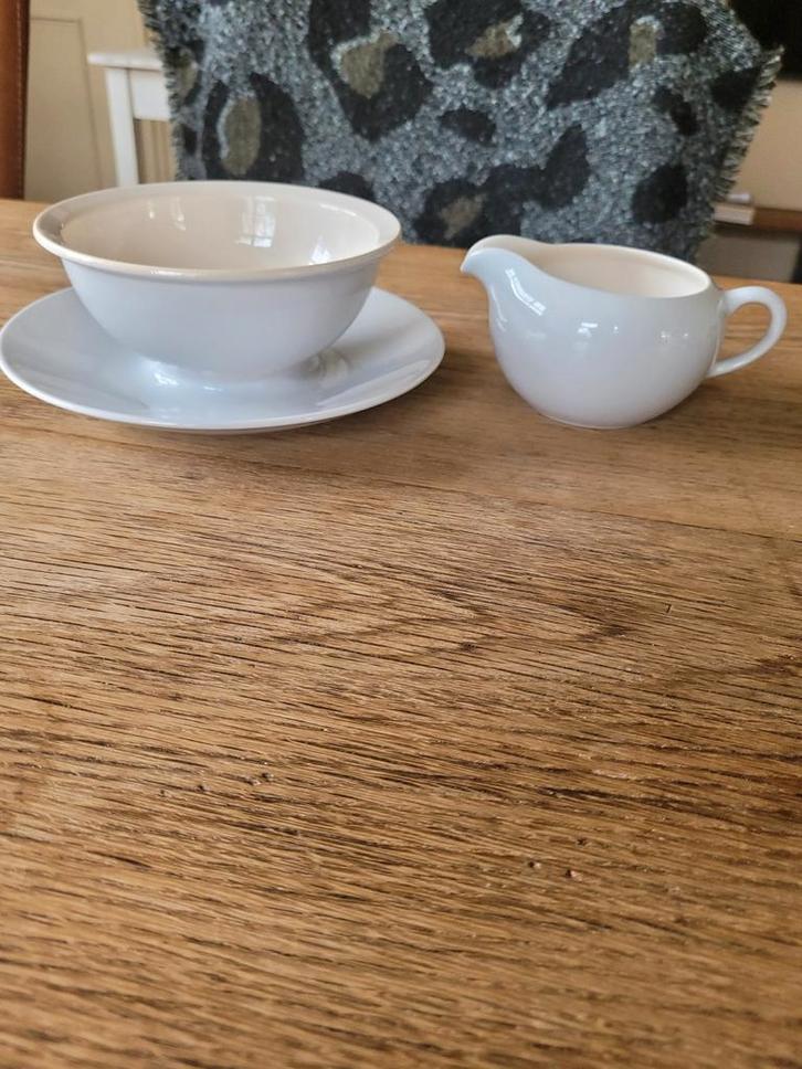 Fris Edam symfonie servies parelgrijs, nieuwstaat, Huis en Inrichting, Keuken | Servies, Ophalen of Verzenden