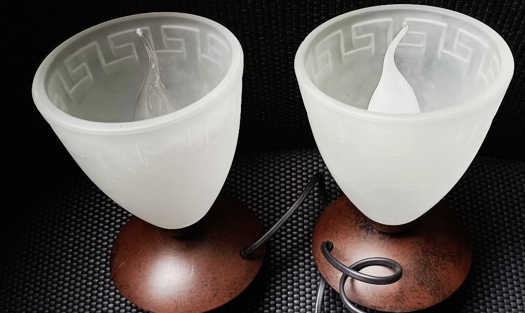 2 tafellampjes /bedlampjes  ,met Grieks  motief - jaren 80, Gebruikt, Glas, Ophalen of Verzenden, Chique   - klassiek -  vintage