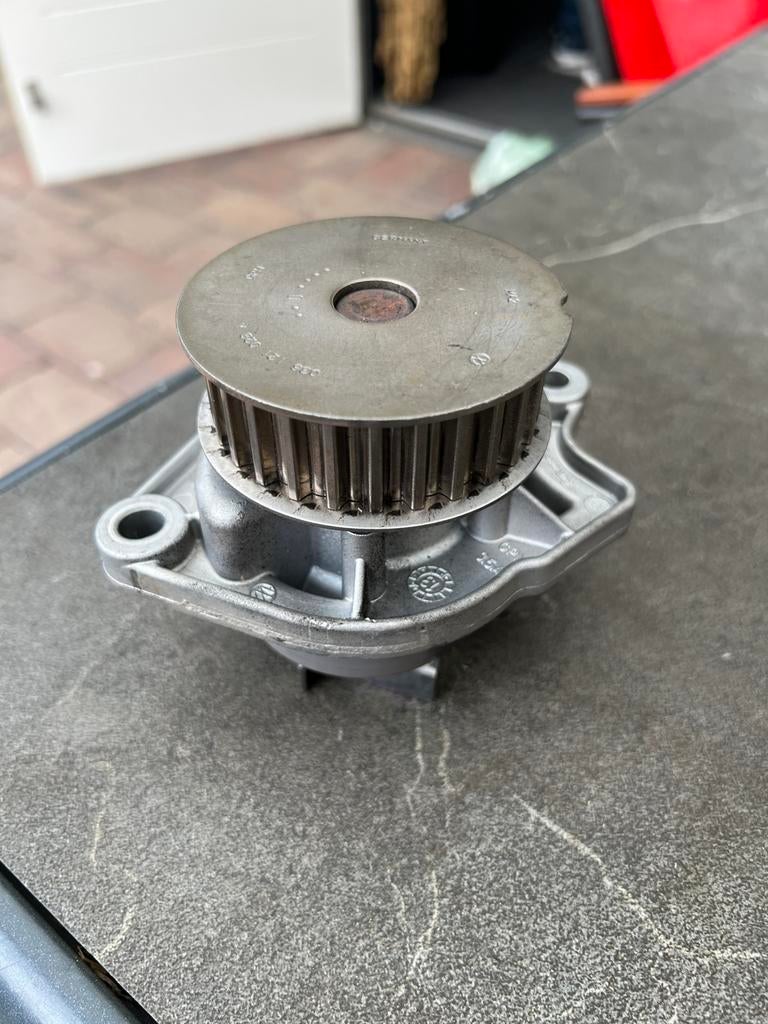 Polo 9N3 waterpomp, Ophalen of Verzenden, Gebruikt, Volkswagen