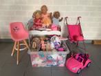 Diverse poppen en Barbie spullen met veel kleertjes, Kinderen en Baby's, Speelgoed | Poppen, Ophalen, Gebruikt, Babypop