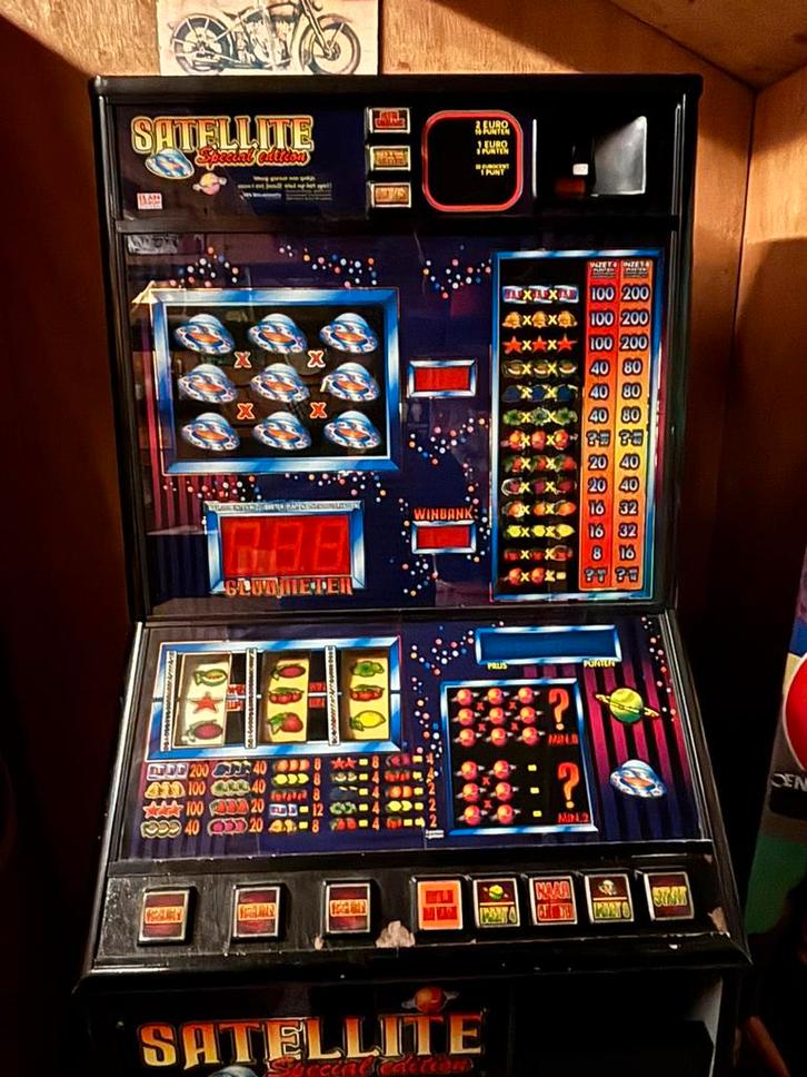 Gok kast salttelitte special edition, Verzamelen, Automaten | Gokkasten en Fruitautomaten, Gebruikt, Euro, Met sleutels, Ophalen