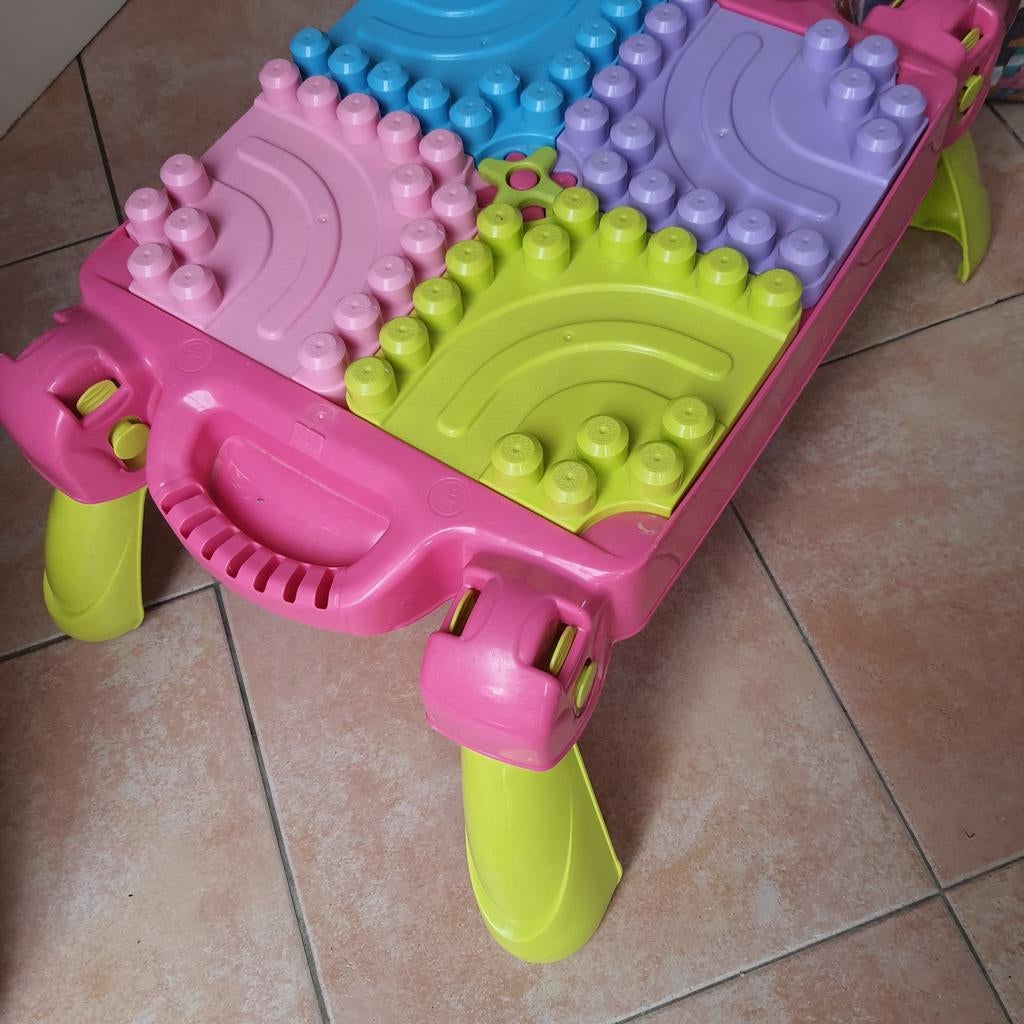 Bouwtafel / speeltafel, Ophalen, Zo goed als nieuw