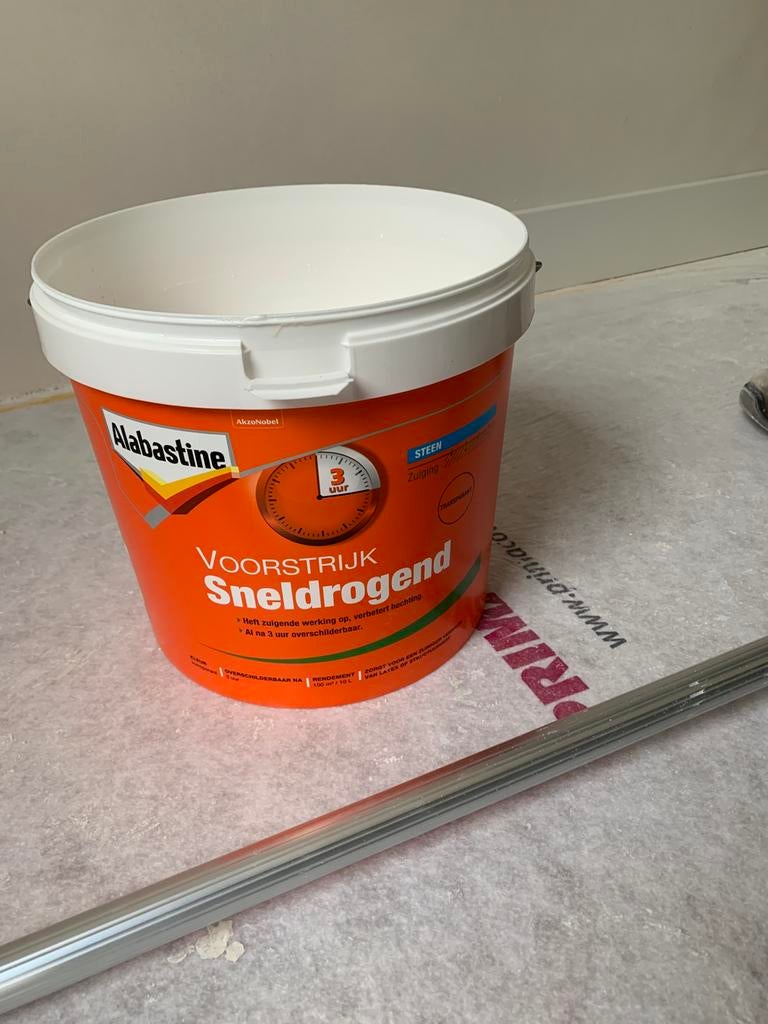 Voorstrijk Alabastine, 5 tot 10 liter, Ophalen, Zo goed als nieuw, Wit