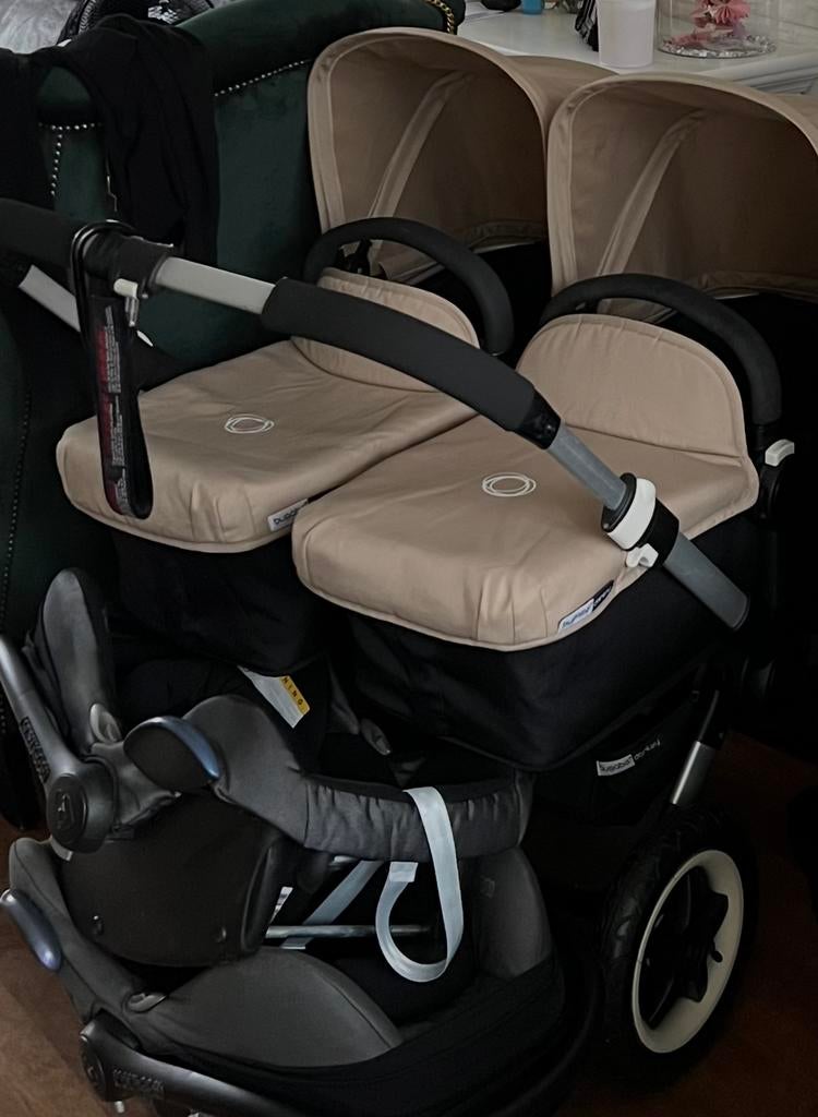 Zgan Prachtige Bugaboo Donkey 2 zwart/Beige, Bugaboo, Zo goed als nieuw, Verstelbare duwstang, Ophalen