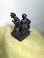 9205) mooi beeldje DAT GAAT NAAR DEN  BOSCH TOE, Ophalen of Verzenden, Zo goed als nieuw, Mens