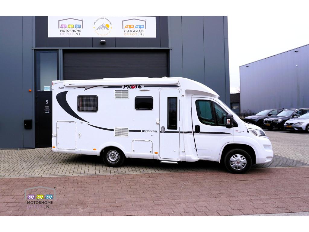 Pilote Essentiel P 650 Compact / Trekhaak, Caravans en Kamperen, Standaard zit, Achteruitrijcamera, Ringverwarming, Koelkast