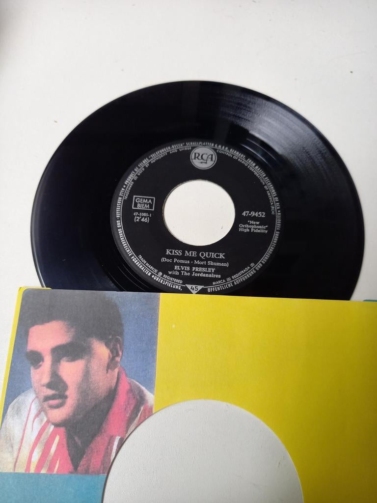 Elvis Presley  - Kiss me Quick  - Night rider, Ophalen of Verzenden, Zo goed als nieuw, Pop