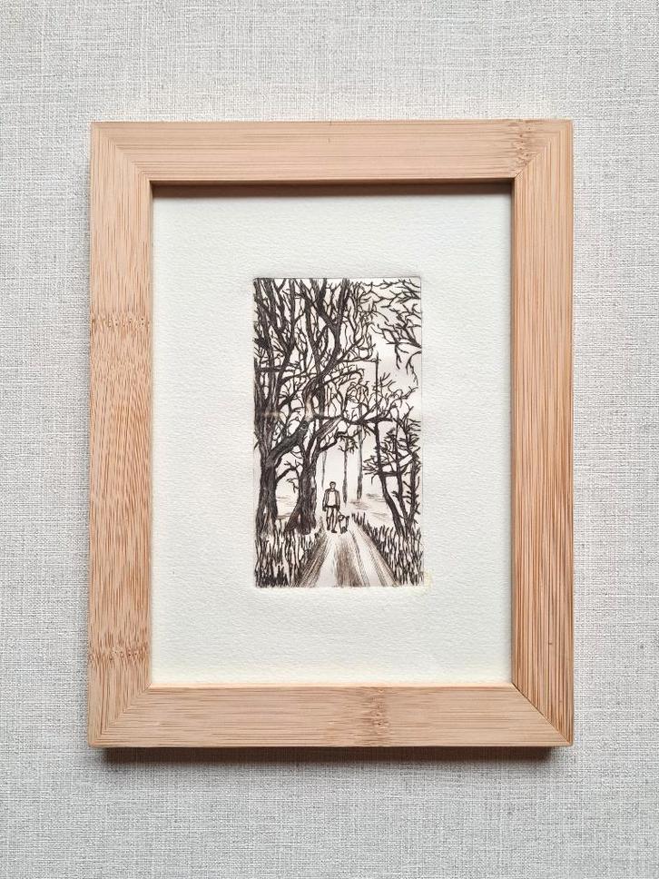 Eets, boswandeling met hond, in bamboe lijst 15x20 cm, Huis en Inrichting, Woonaccessoires | Schilderijen, Tekeningen en Foto's