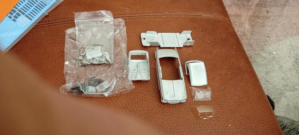 Triumph Herald 13/60 Salon 1:43 K & R Kit, Hobby en Vrije tijd, Modelauto's | 1:43, Ophalen of Verzenden, Nieuw, Auto, Vanguards