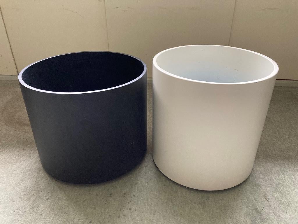 Set van twee bloempotten met zwenkwielen, Tuin en Terras, Bloempotten, Ophalen, Kunststof, Gebruikt, 40 cm of meer