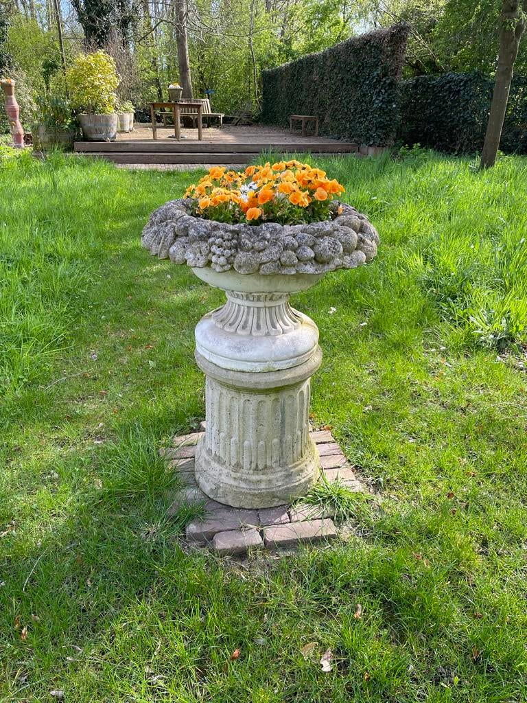 Betonnen fruitschaal op sokkel, Tuin en Terras, Ophalen, Gebruikt, Rond, 60 tot 100 cm