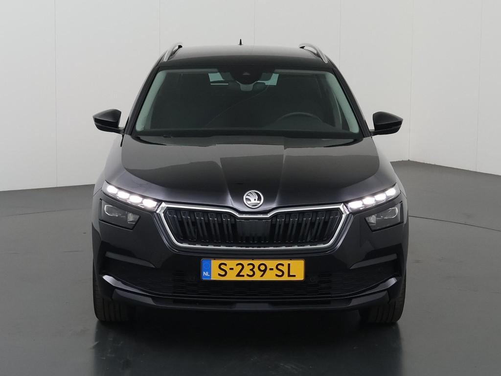Skoda Kamiq 1.0 TSI Business Edition | Trekhaak | Parkeercam, Auto's, Stof, Gebruikt, 620 kg, Zwart